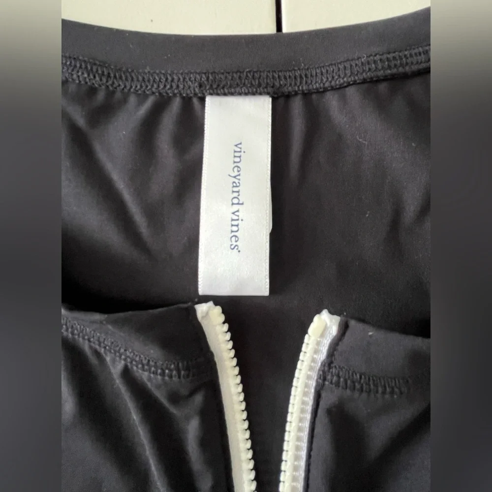 VINEYARD VINES | M | Rashguard/activewear | Navy - Picture 3 of 8